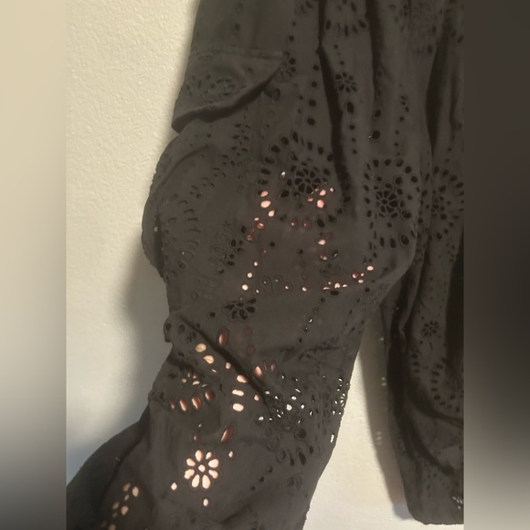 Zara Eyelet Embroidered Cargo Pants - Picture 7 of 10